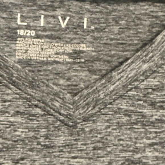 Livi’s Women's Gray Performance Crew Neck Dri Fit Top - Picture 2 of 7